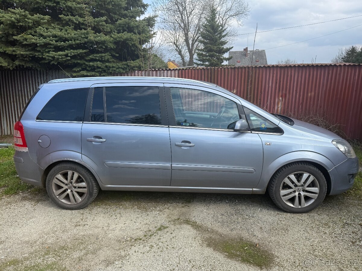 Opel zafira 1.9 2009 - 2