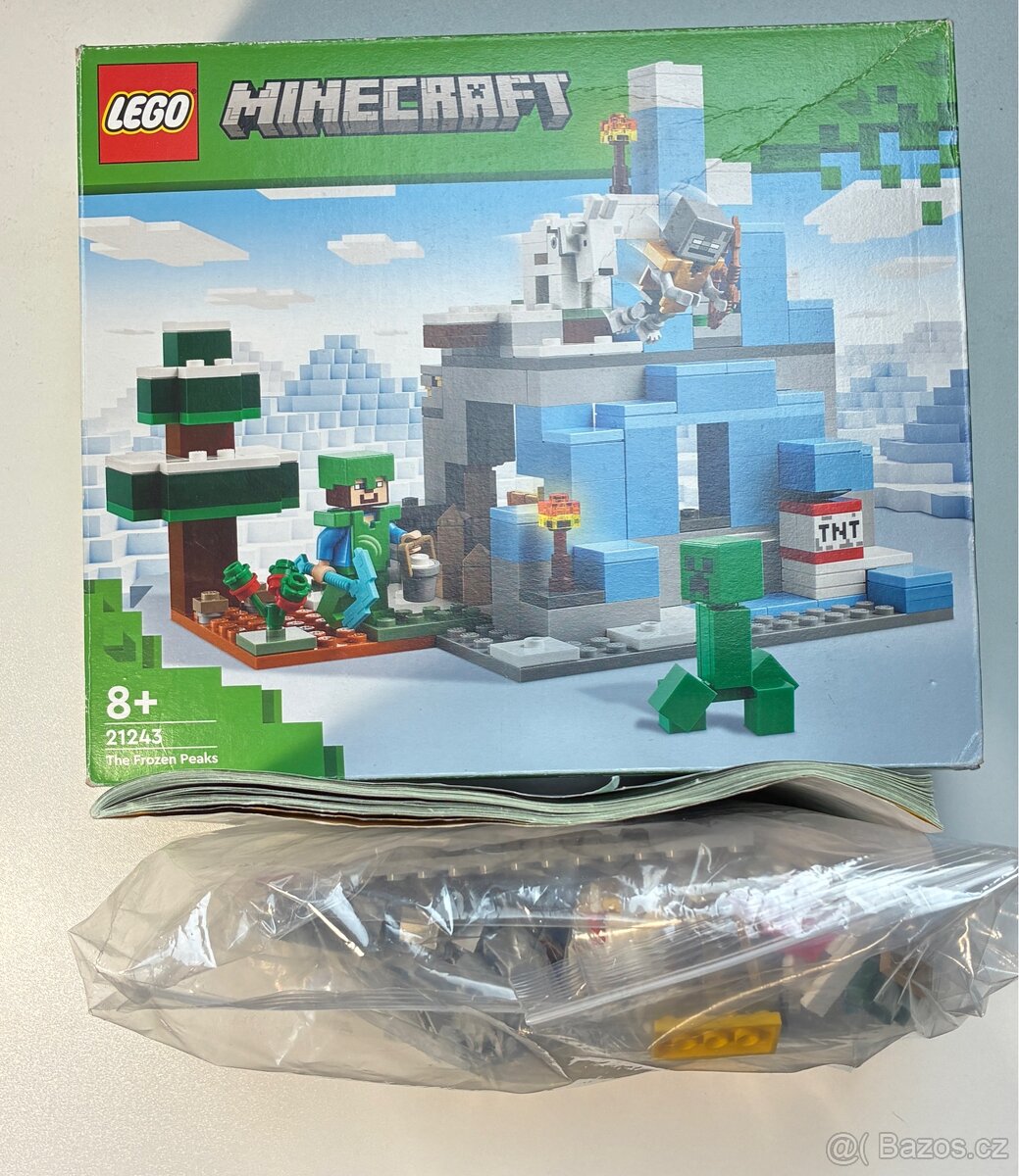 Lego Minecraft 21243 - 2