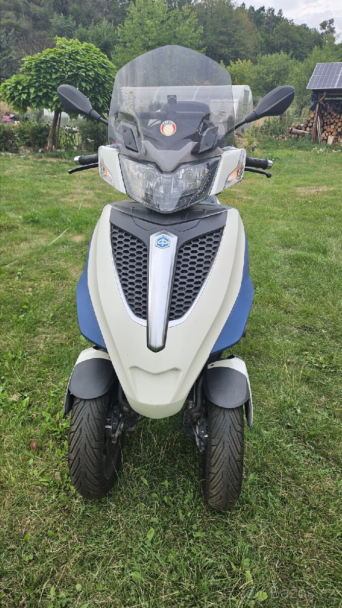 Piaggio MP3 300 Yourban L5e - 2