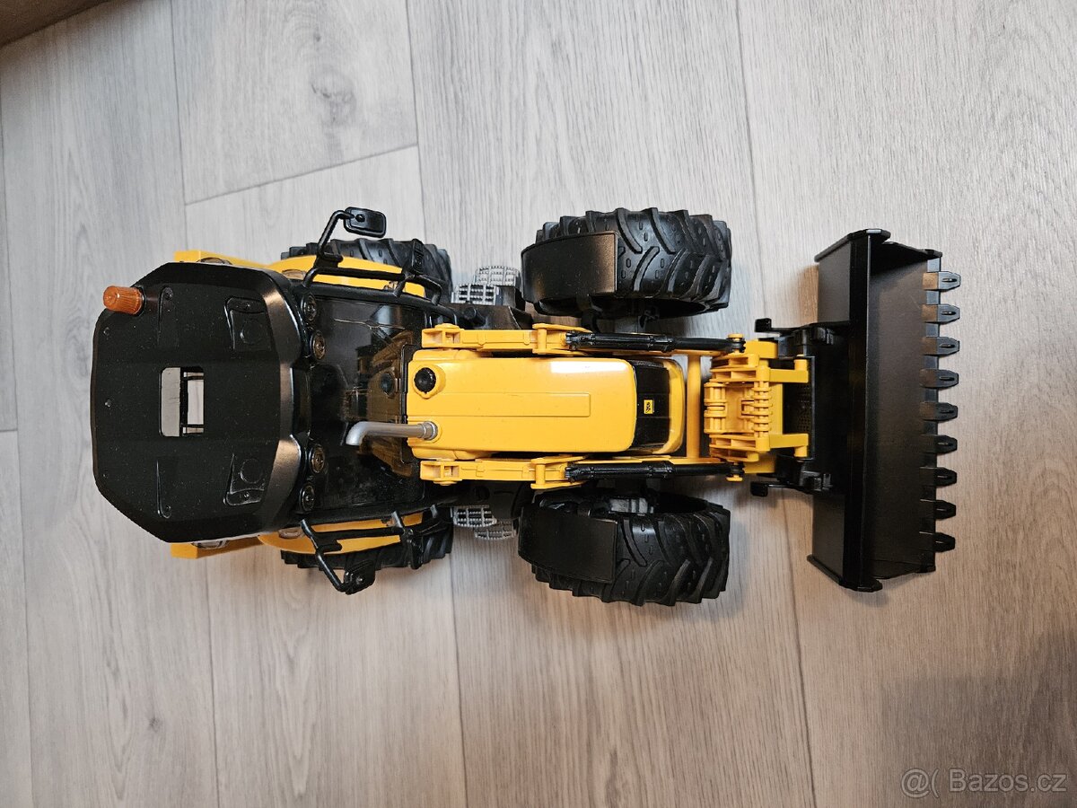 Bruder traktor - 2