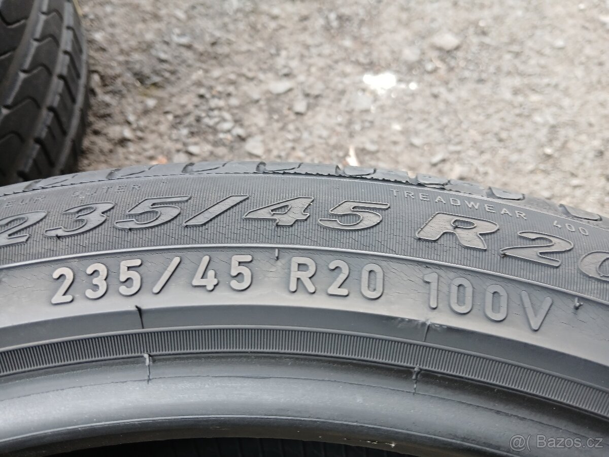 P- Sada pneu Pirelli 235/45R20 letní - 2