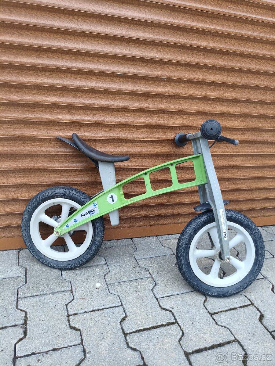Dětské odrážedlo firstBike street - 2