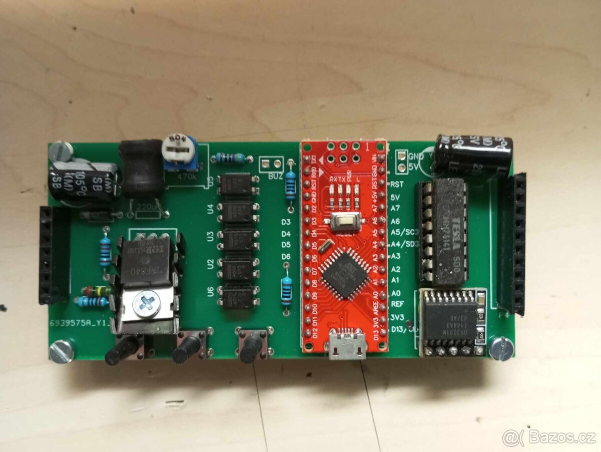Nově sestavené digitronové hodiny n vestavbu - 2