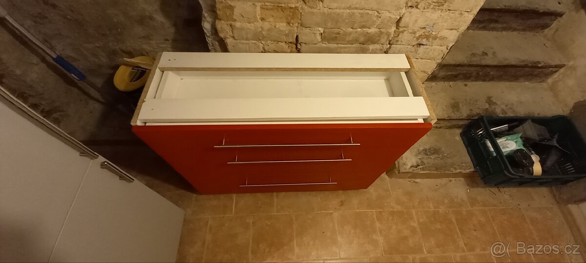 Komoda do kuchyně - 2