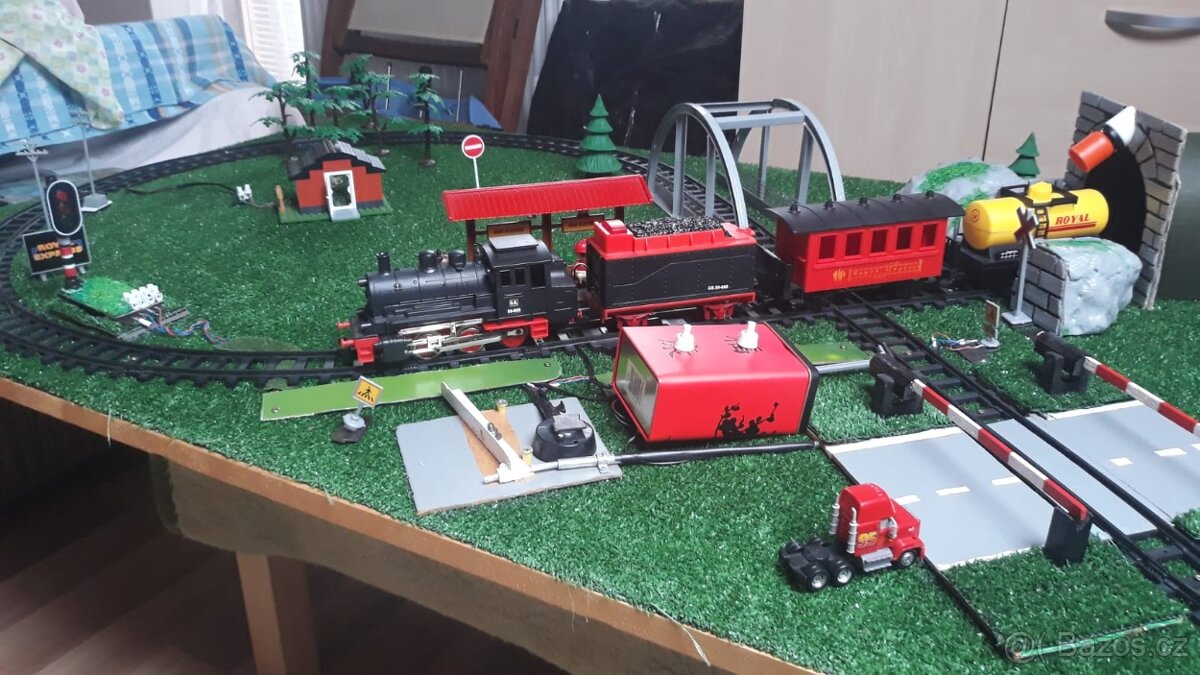 Železnice s vláčkem na dálkové ovládání (baterie) - 2