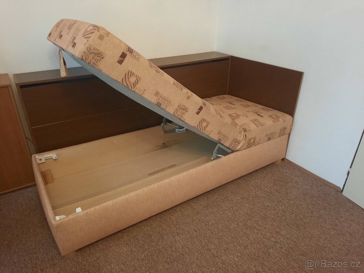 Postel s úložným prostorem a peřináčem - 2