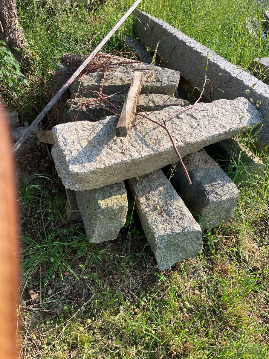 Žulové obrubníky - 2