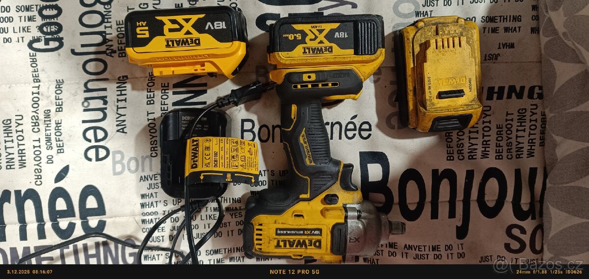 Aku rázový utahovák DeWALT - 2