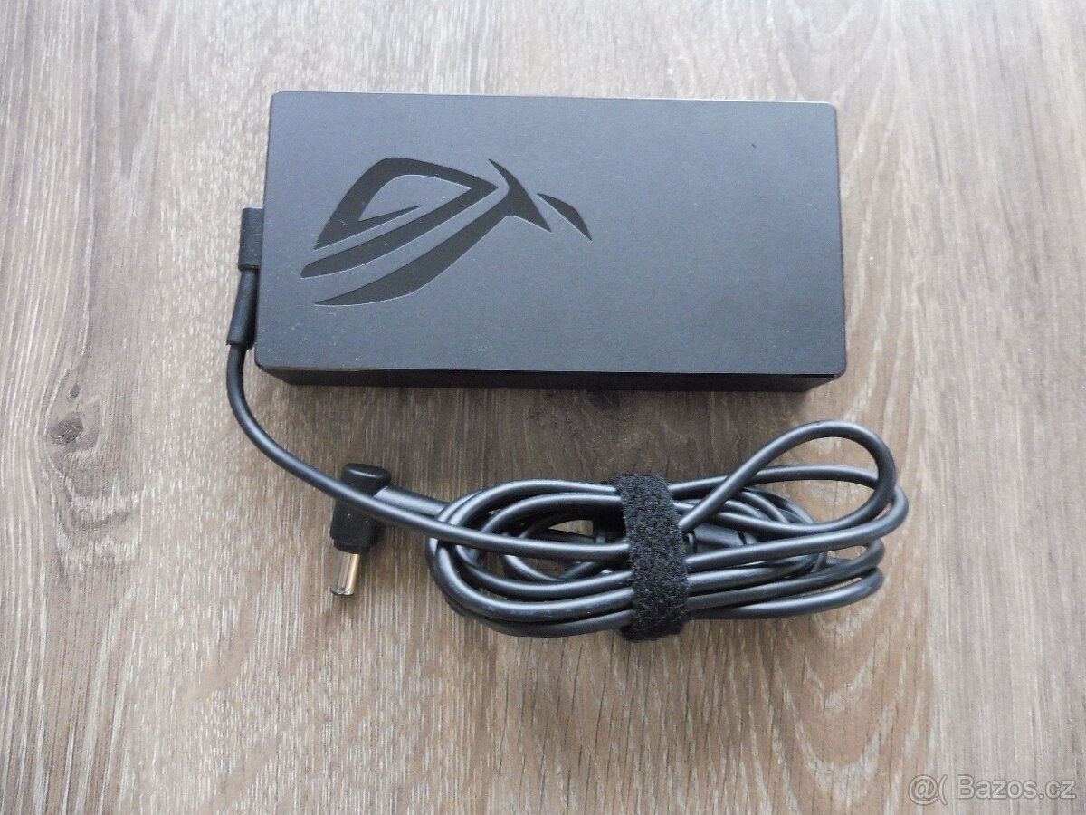 Nabíječka Asus 20V - 7,5A, 150W k notebooku - 2