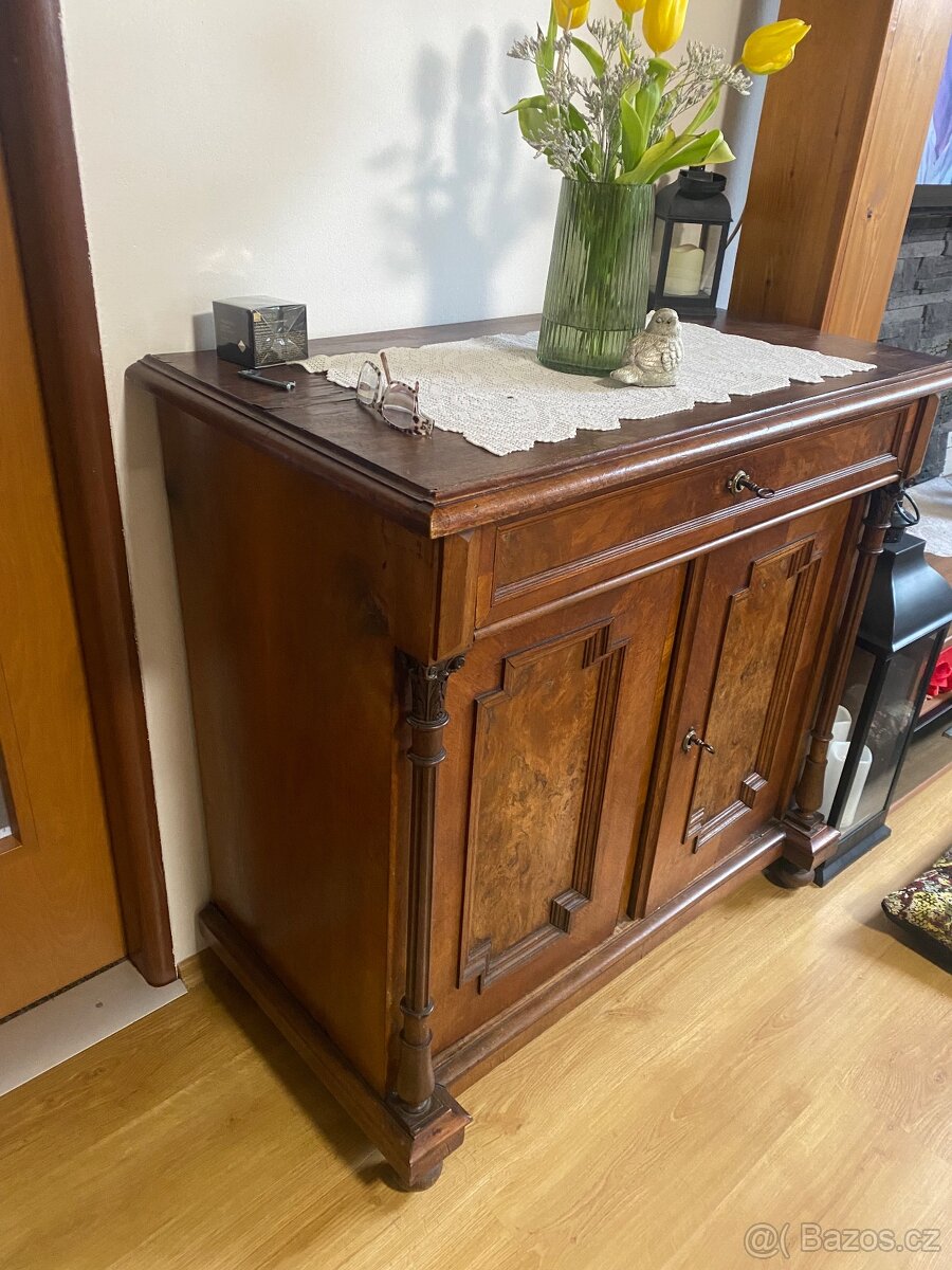 Starožitný nábytek, 19. století - 2