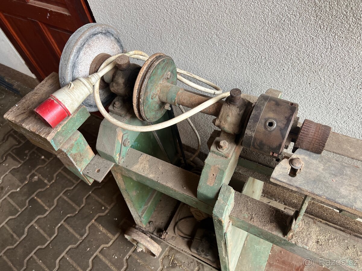 Soustruh na dřevo s bruskou - 2