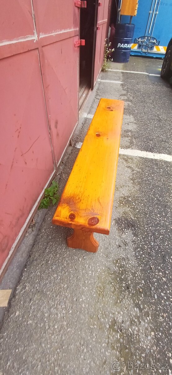 Masivní dřevěná lavice - 2