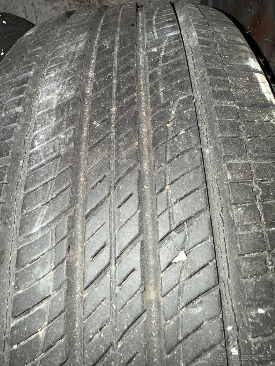 Prodám pneu - 2