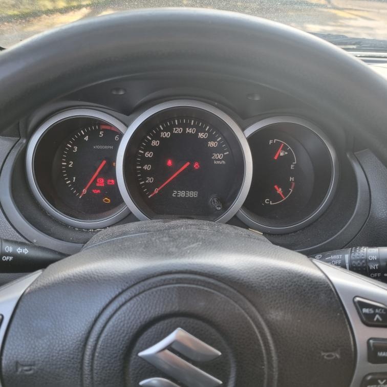 Suzuki Grand Vitara 2 1.9 DDIS - 2