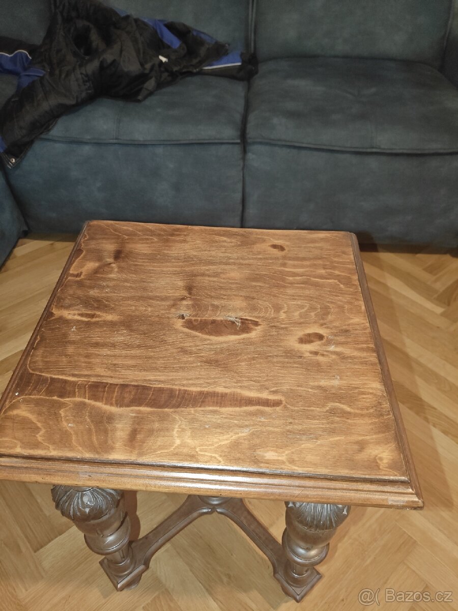 Stolička z masivu - 2