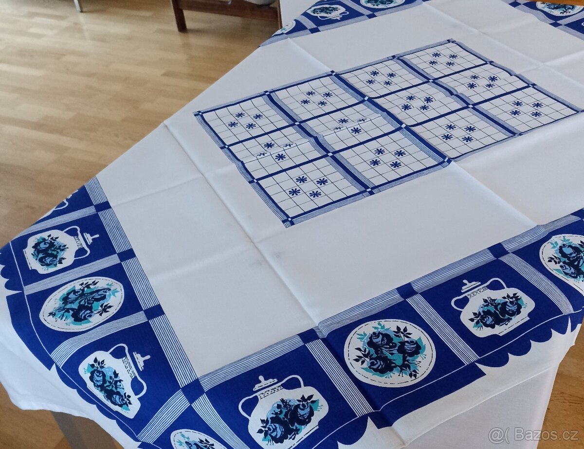 Ubrus na stůl 140 x 120 cm - 2