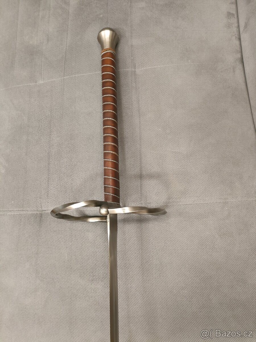 Prodám jeden a pul ruční meč - 2