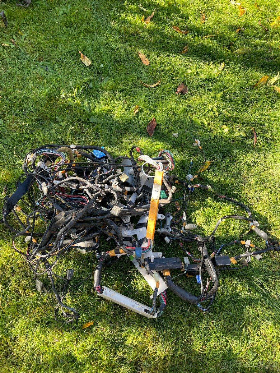 Elektrika Mazda 323 bg - 2