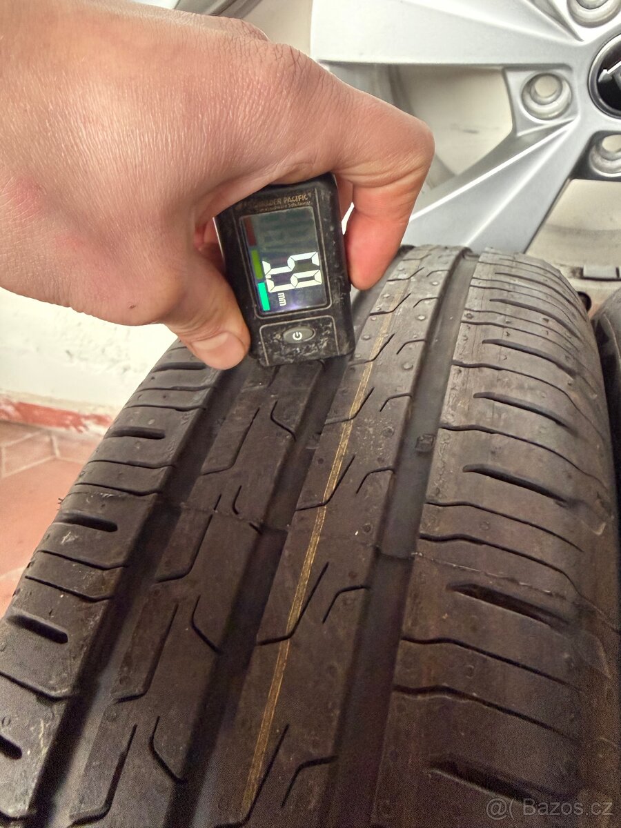 Continental 185/65 R15 - 2