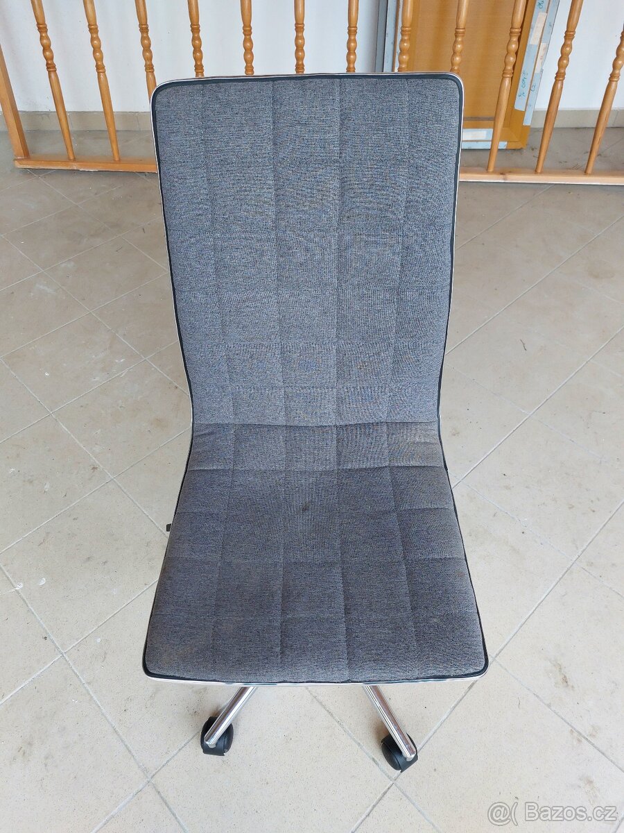 Židle otočná - chromová konstrukce - 2