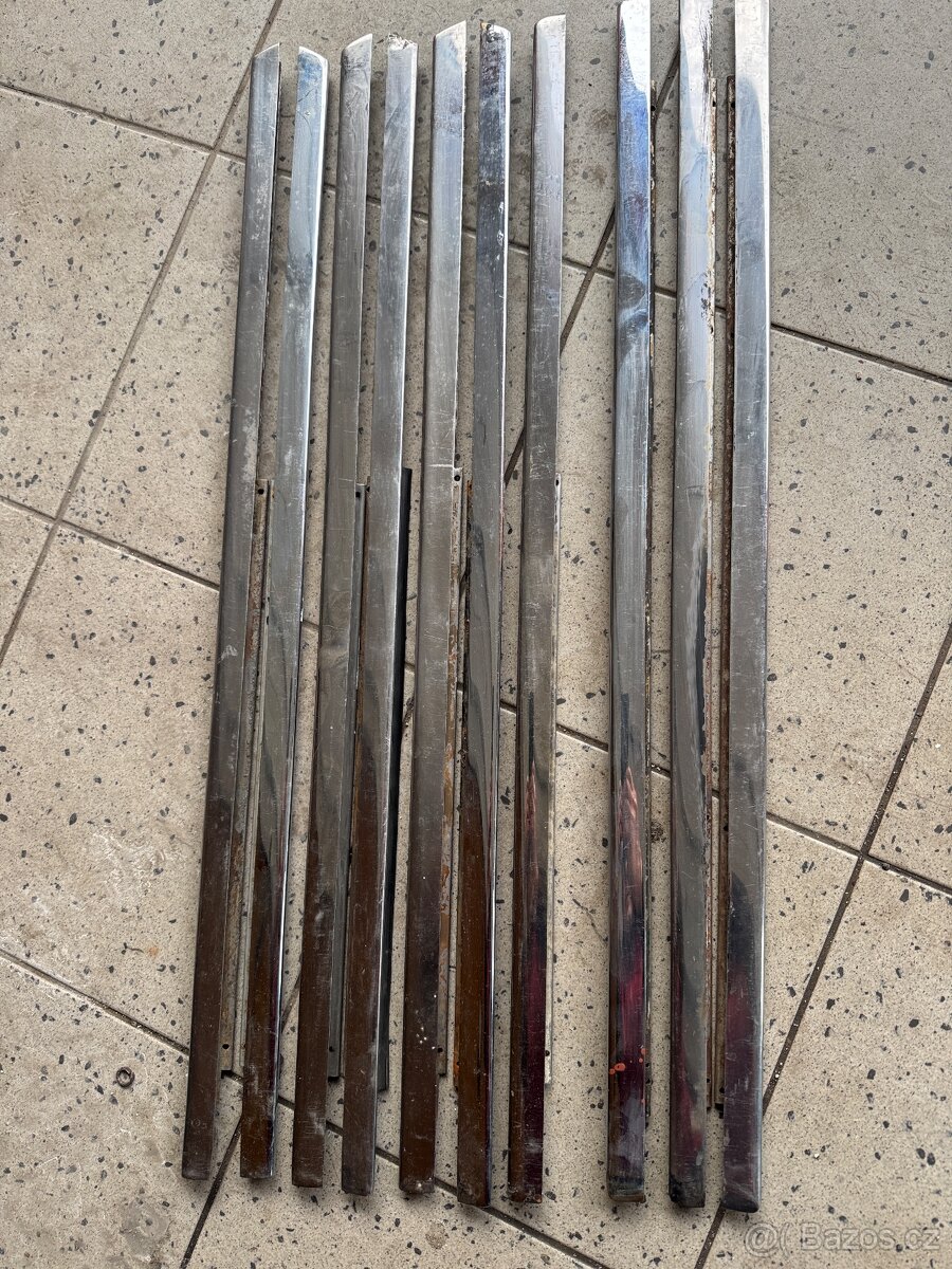 Tatra 603- listy karoserie okna venkovni - 2