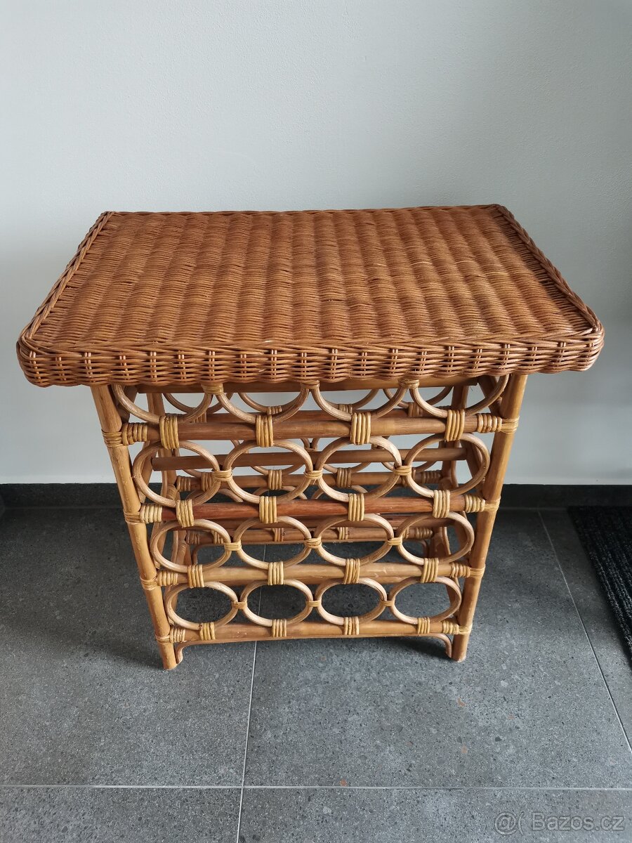 Stojan na víno Ratan - 2