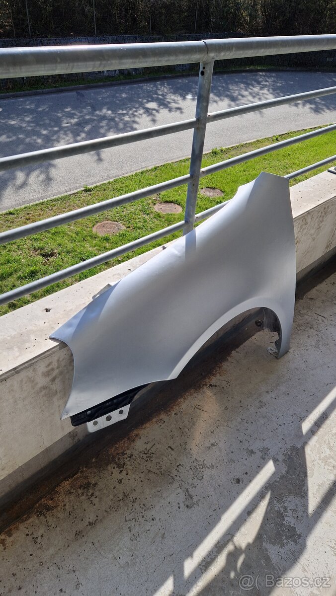 Levy přední blatnik - 2