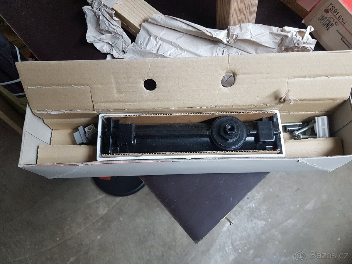 Prodám samozavírač Dorma - 2