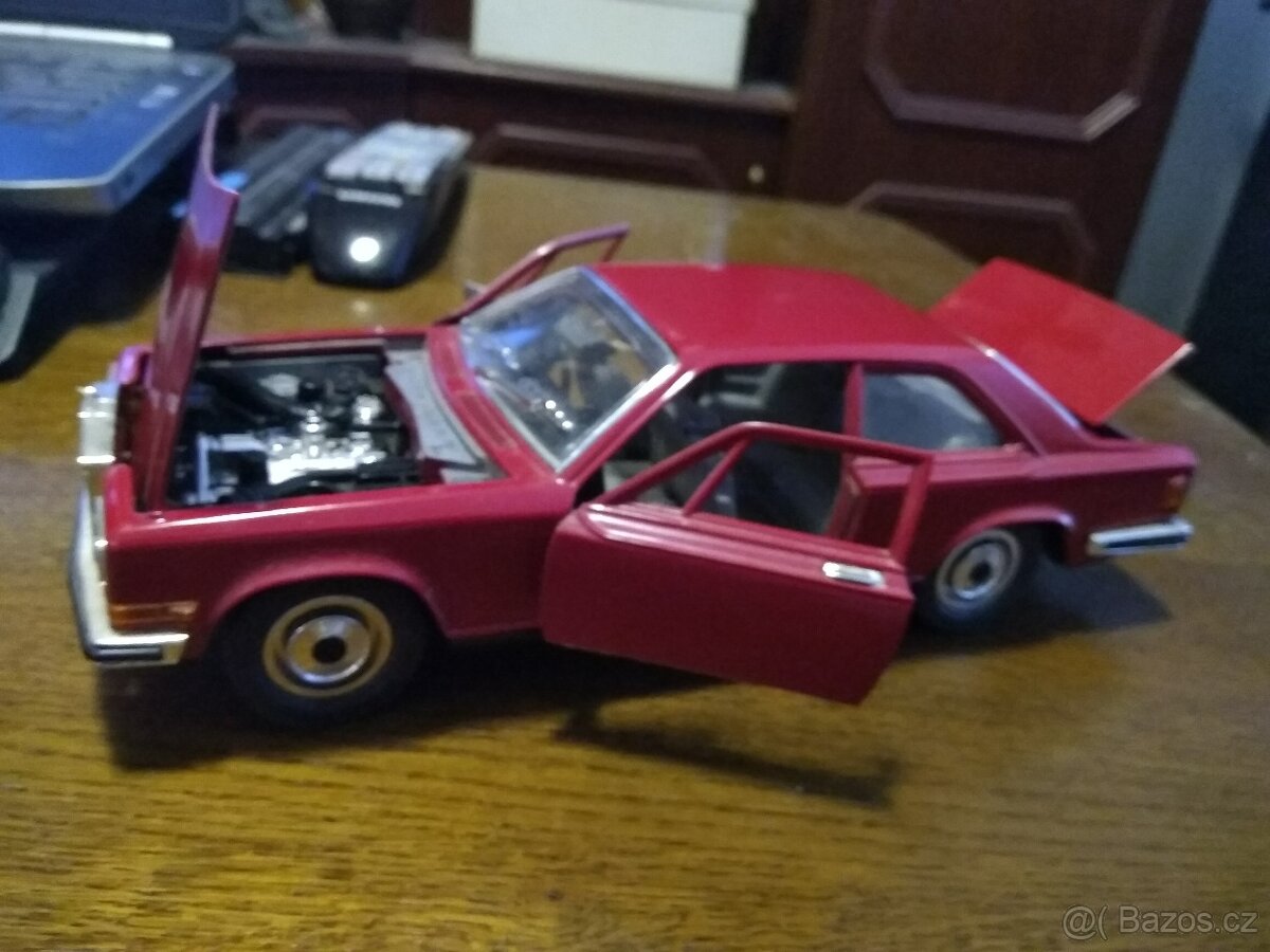 Prodám model Burago 1/18 - 2