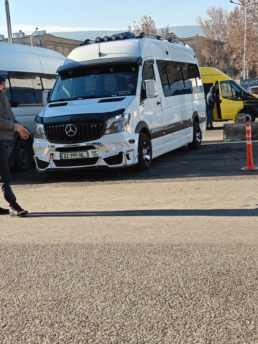 Mercedes W211 Sprinter - 2