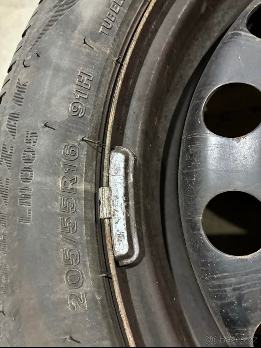 Pneu 205/55 R16 - 2