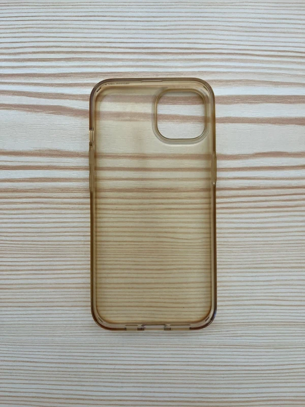Silikonový kryt na iPhone 13 Spigen - 2