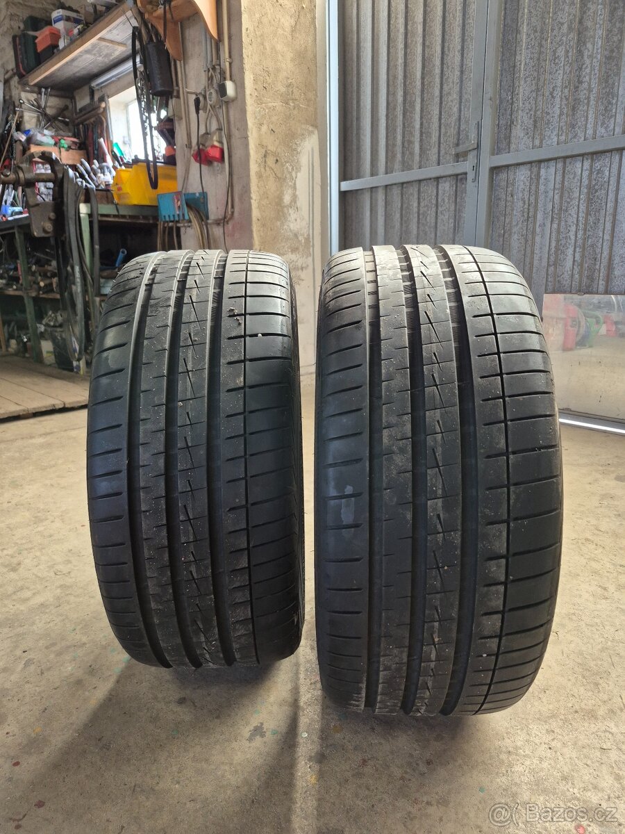 235/35 r19 2ks vredestein - 2
