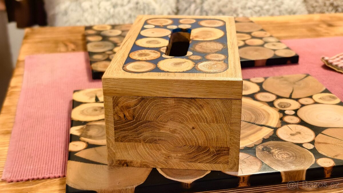 Dubový box na kapesníčky s epoxidem - 2