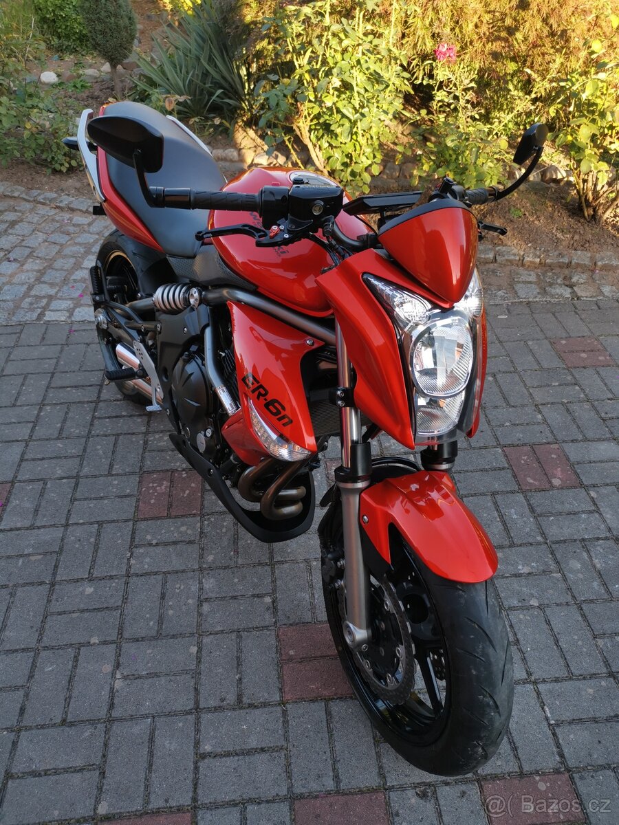 Kawasaki ER-6n - 2