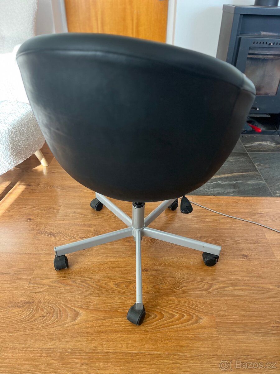 Kancelářské křeslo - 2
