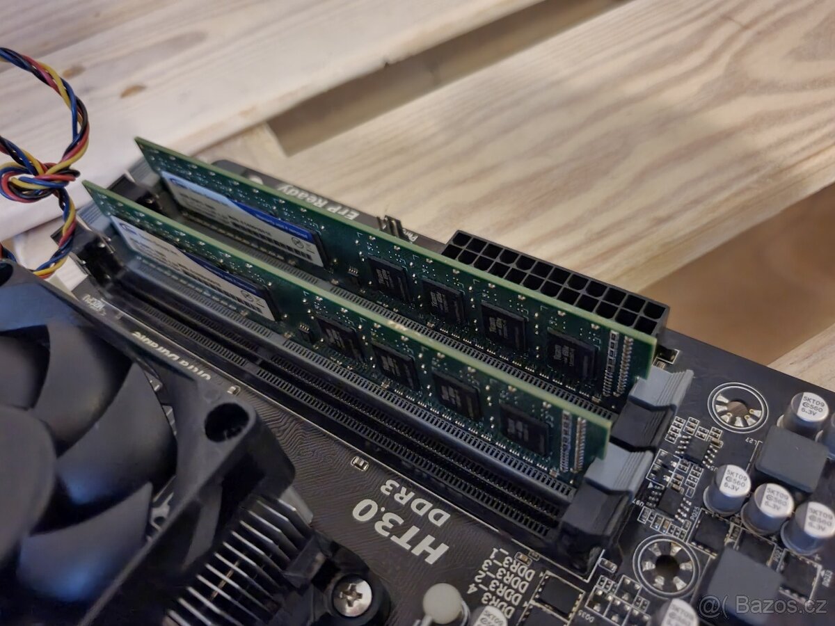 GA-970A-DS3P + AMD Phenom II X2 555+ 8gb ddr3 (AM3+) - 2