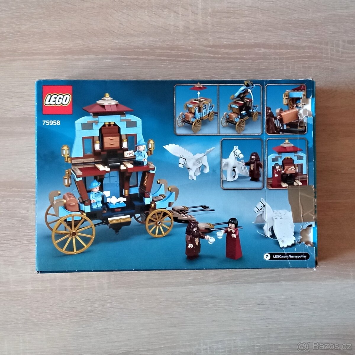 LEGO 75958 Kočár z Krásnohůlek: Příjezd do Bradavic - 2