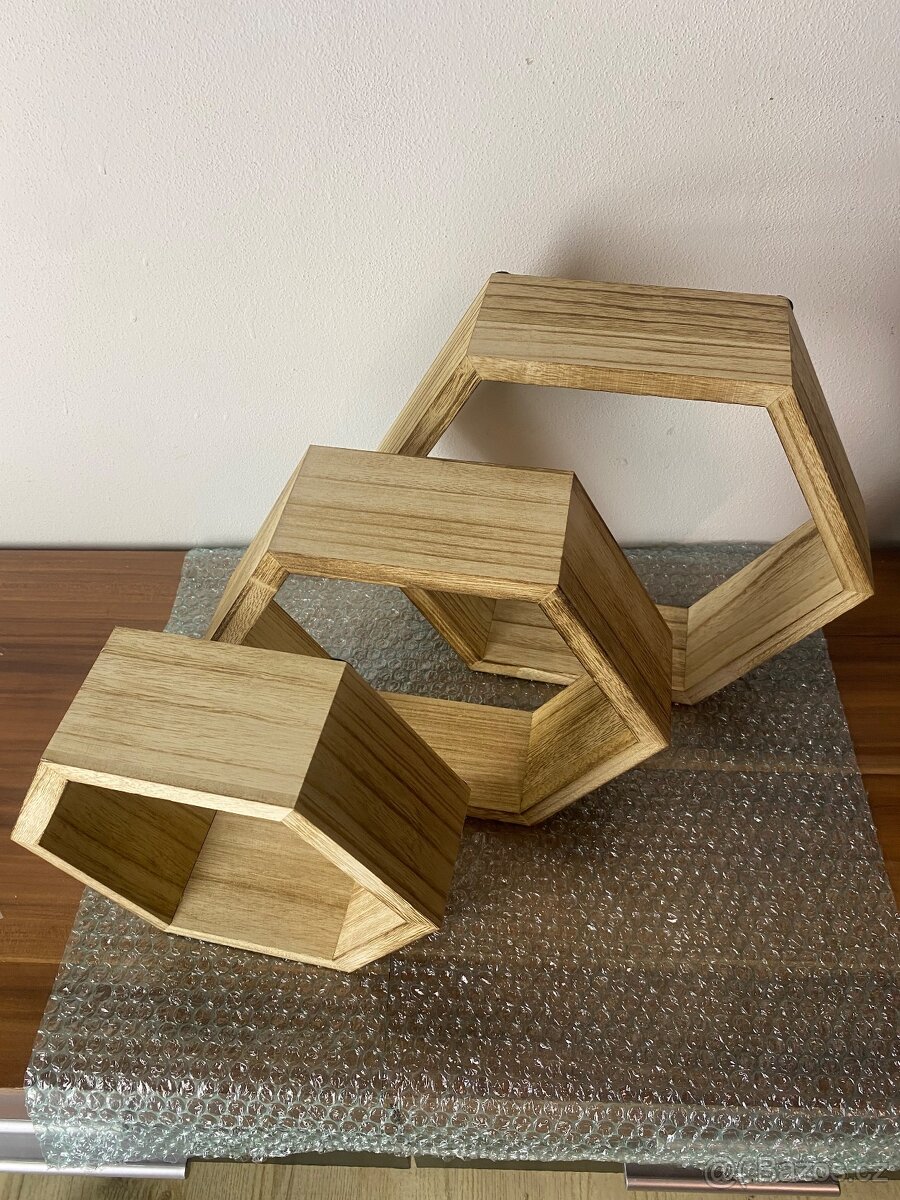 Dřevěné šestihranné police – sada 3 kusů - 2