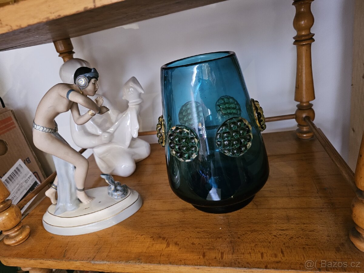 Sbírám STARÉ VÁZY, RETRO FIGURKY, HUTNÍ SKLO, PORCELÁN - 2
