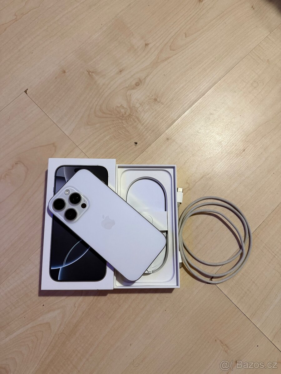 Apple iPhone 16 pro 256gb bílá - 2