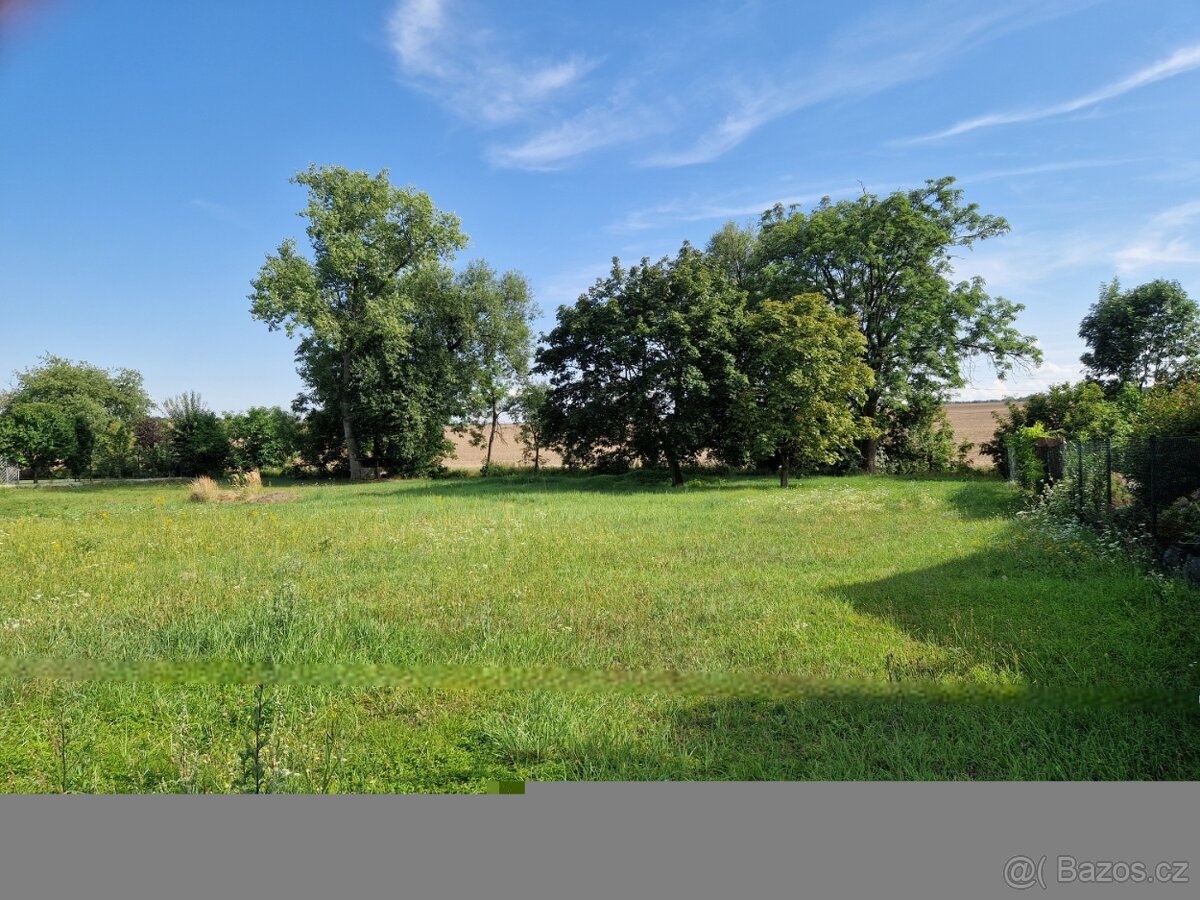 KRÁSNÝ STAVEBNÍ POZEMEK + St..Povolení na RD/Vilu - 2