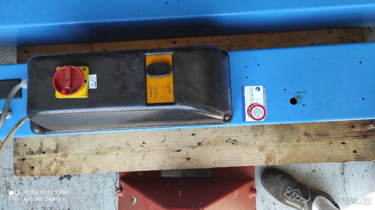 Mechanicky dvousloupový hever WERTHER 3.2T - 2