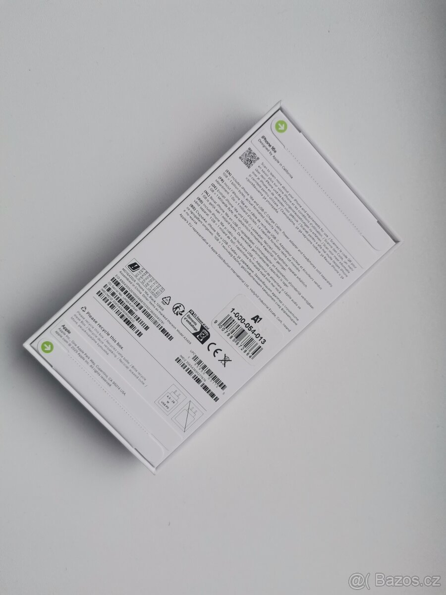 Apple iPhone 16e - 2