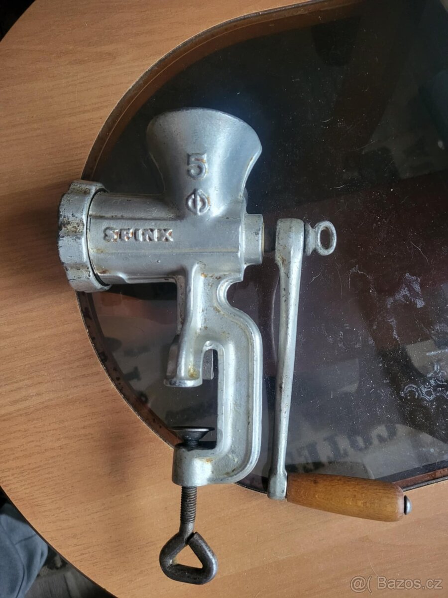 Mlýnek na maso - 2