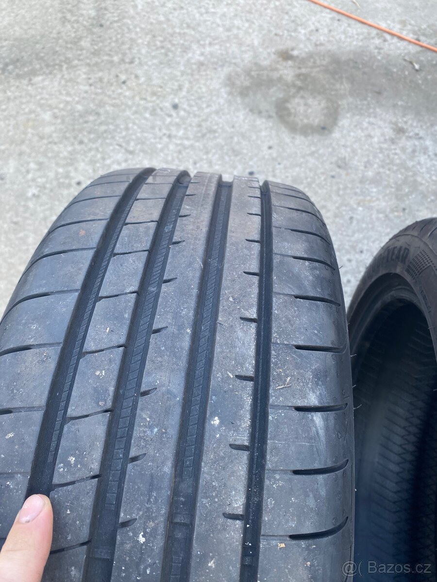 Letní pneu kola 215/45/17 Goodyear - 2