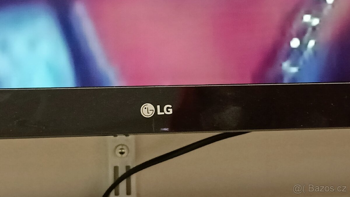 Televize LG Smart 140 cm - 2