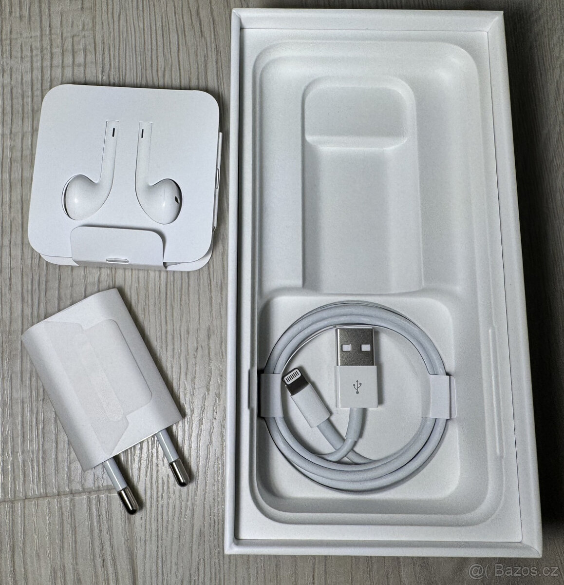 Apple iPhone SE (2020) – 64 GB, Bílá - 2