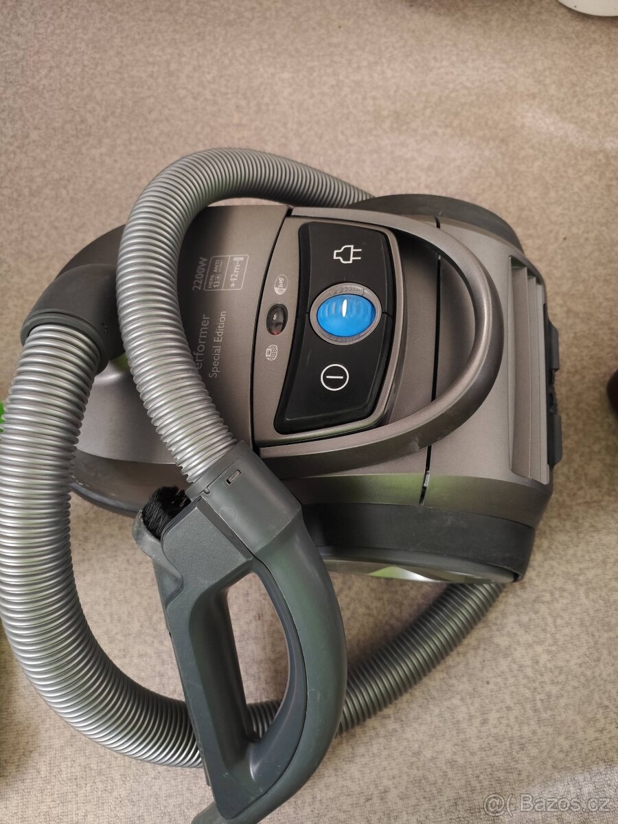 Vysavač Philips Performer Special Edition - 2