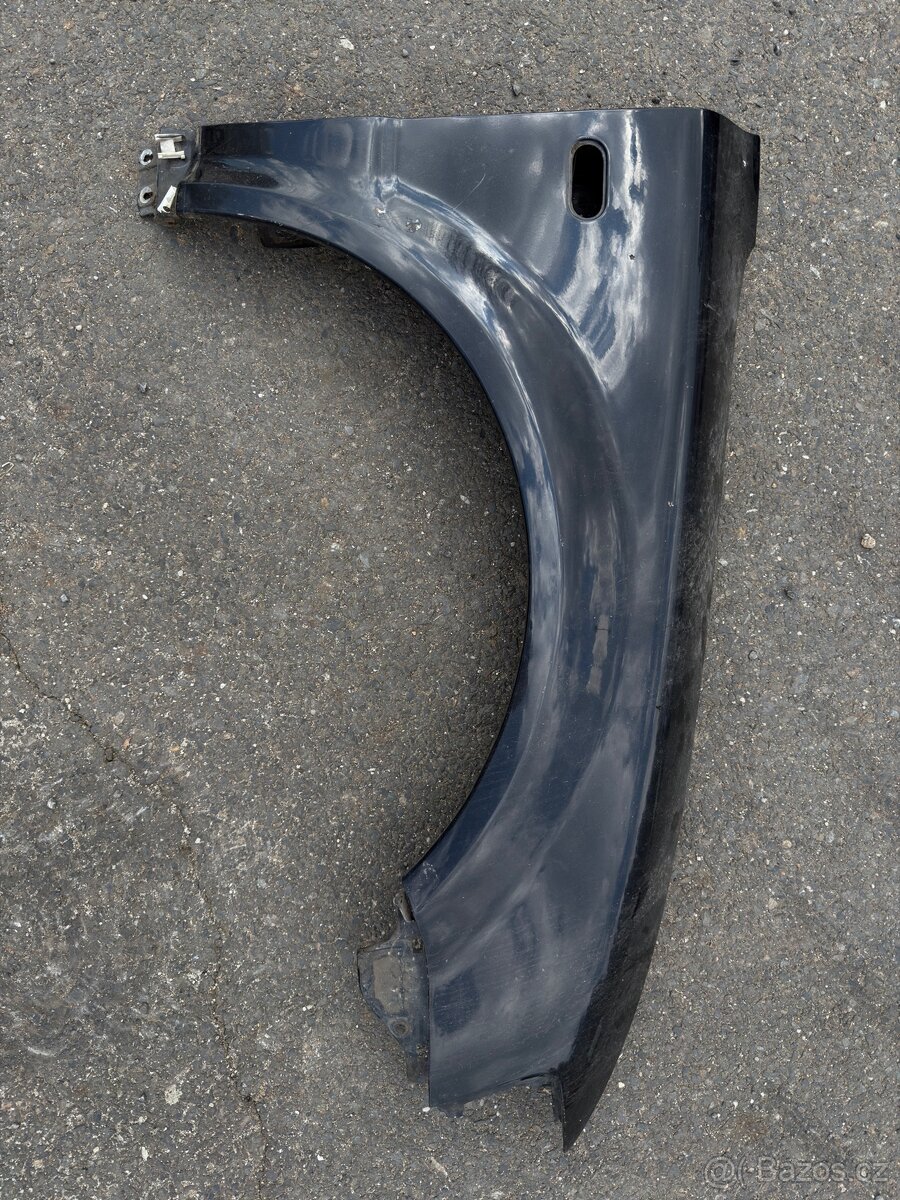Pravý přední blatník - 2